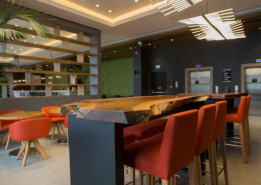Hampton By Hilton