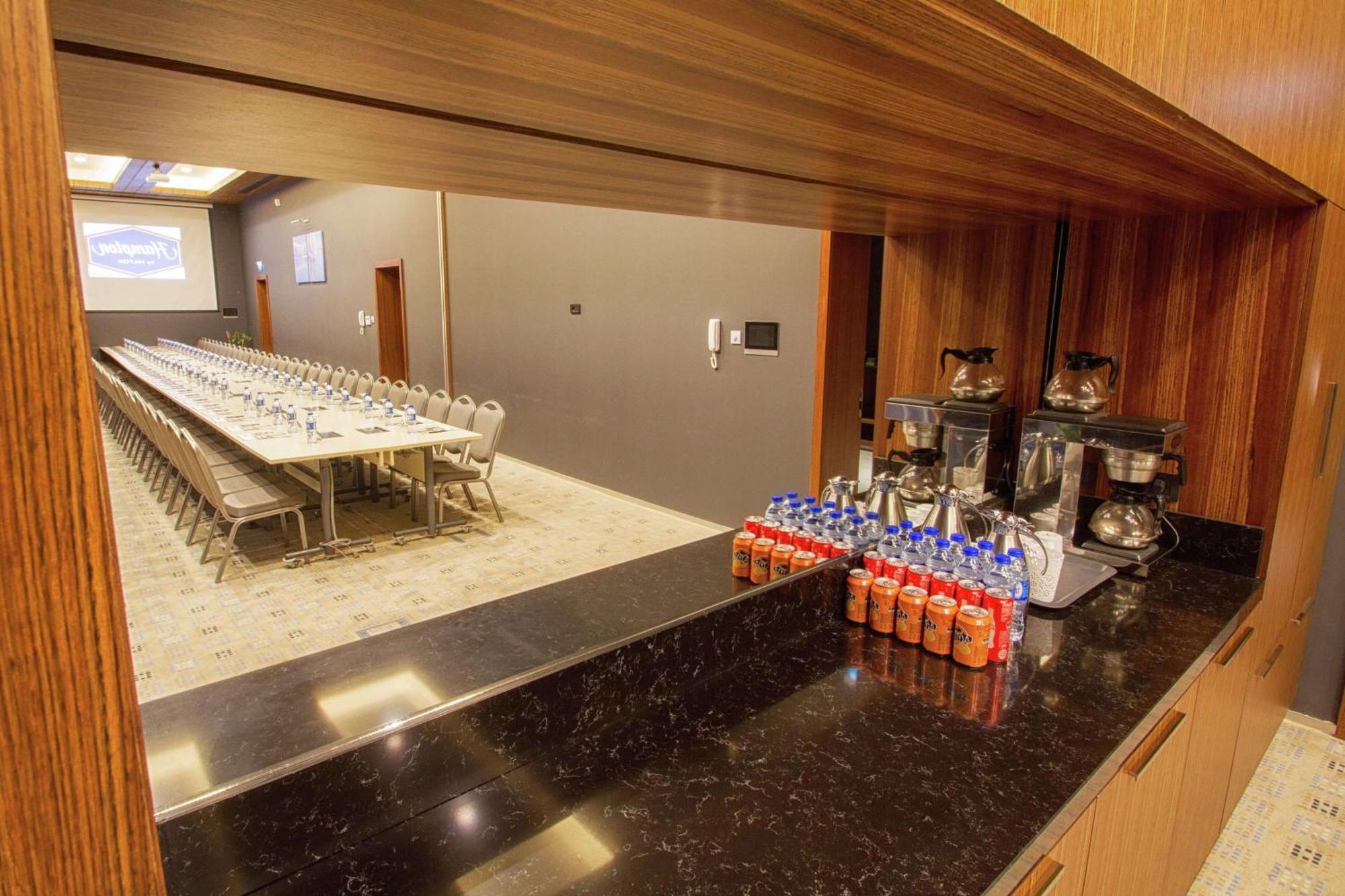 Hotel Hampton By Hilton 4*