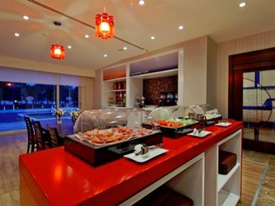 Hampton By Hilton 4*